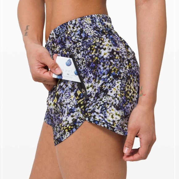 NWT Lululemon Tracker Short V *4" - Picture 2 of 5